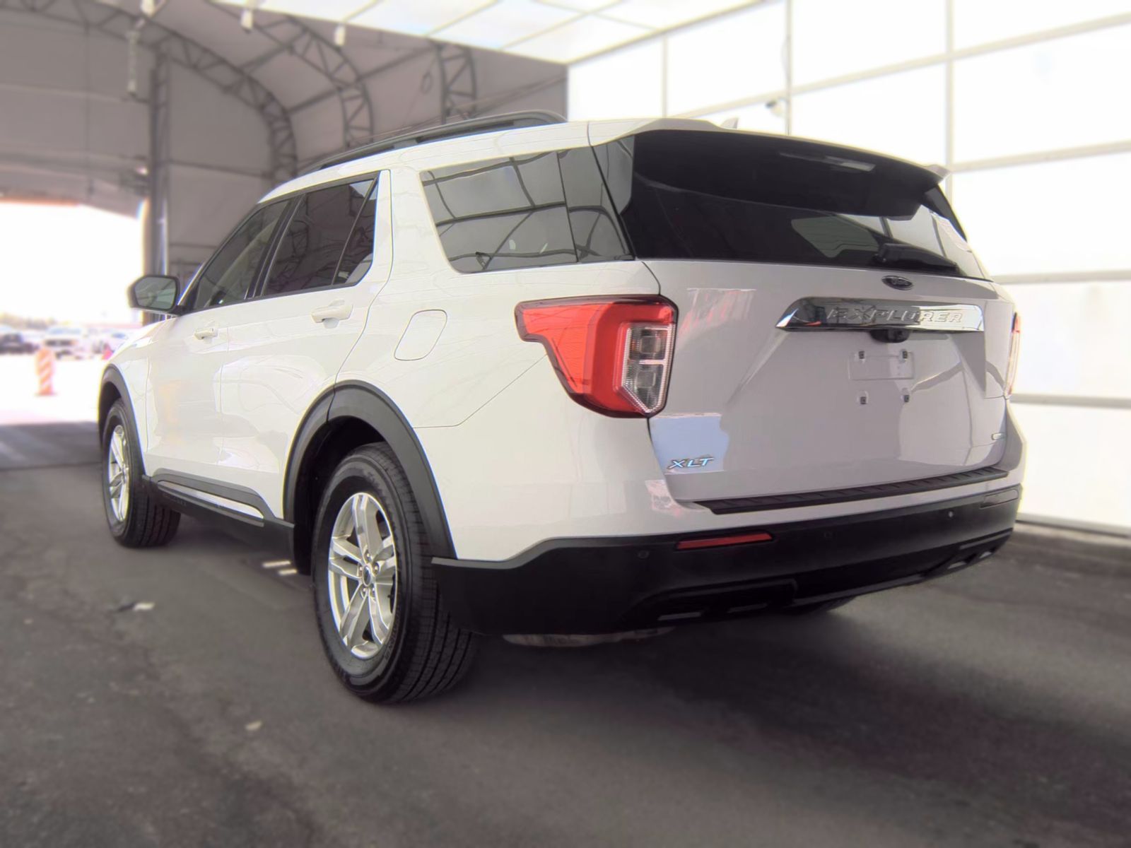 FORD EXPLORER - 9