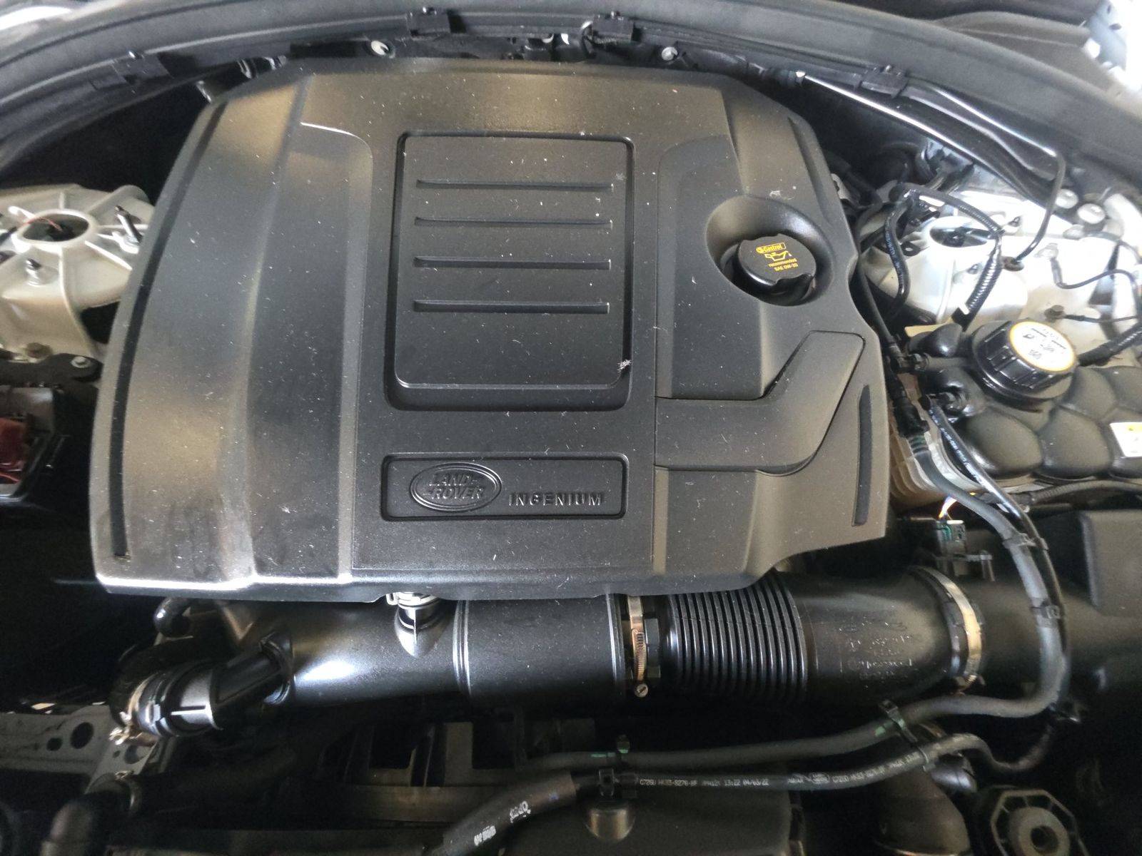2022 Land Rover Range Rover Velar R-Dynamic S FWD