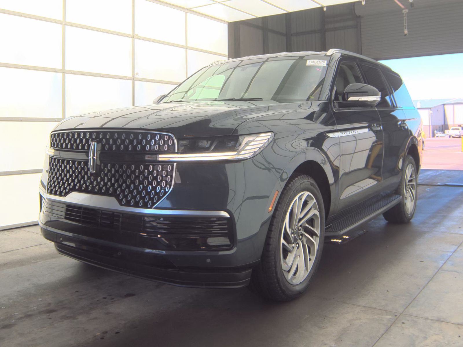 2026 Lincoln Navigator Premiere AWD