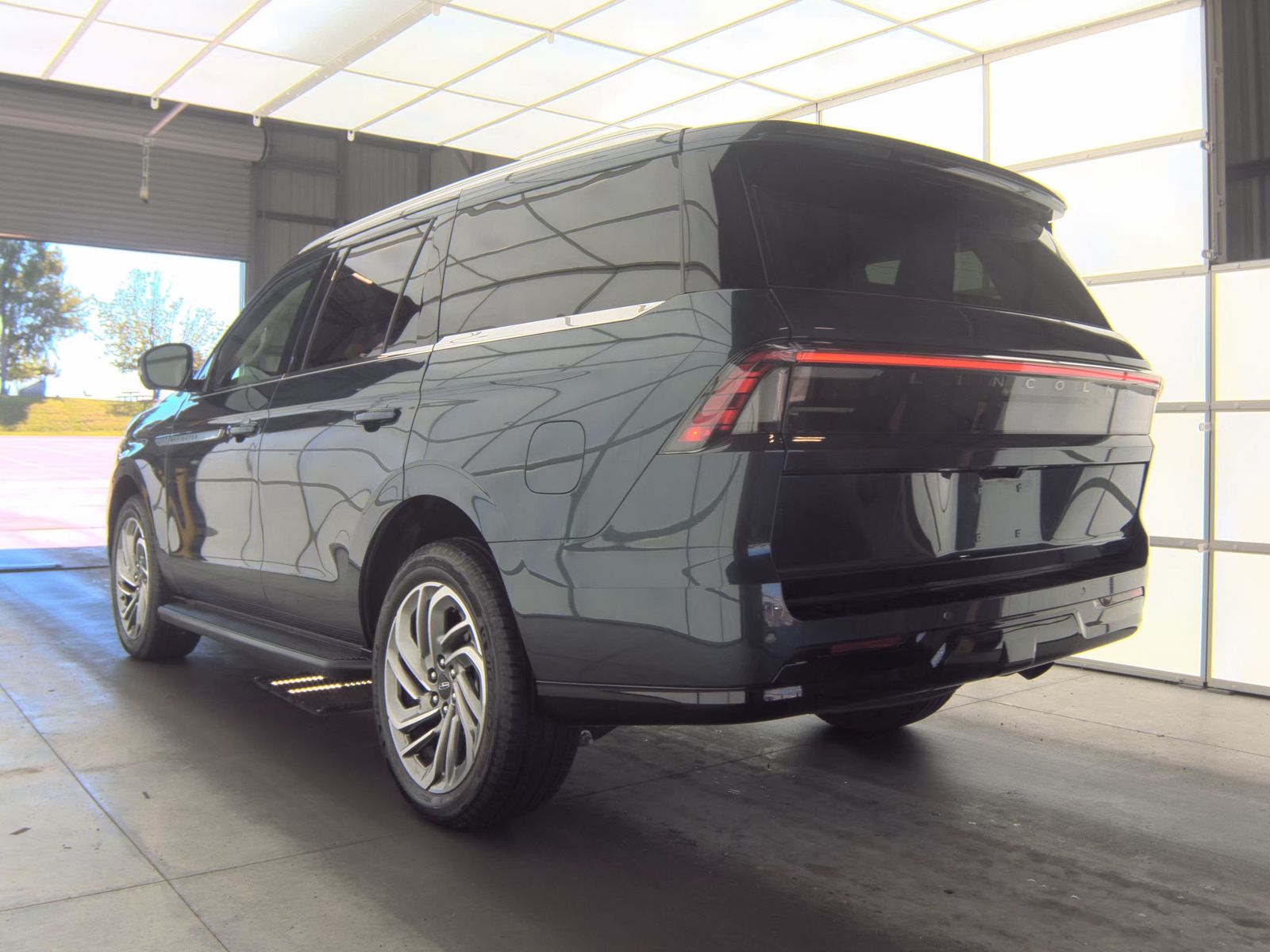 2026 Lincoln Navigator Premiere AWD