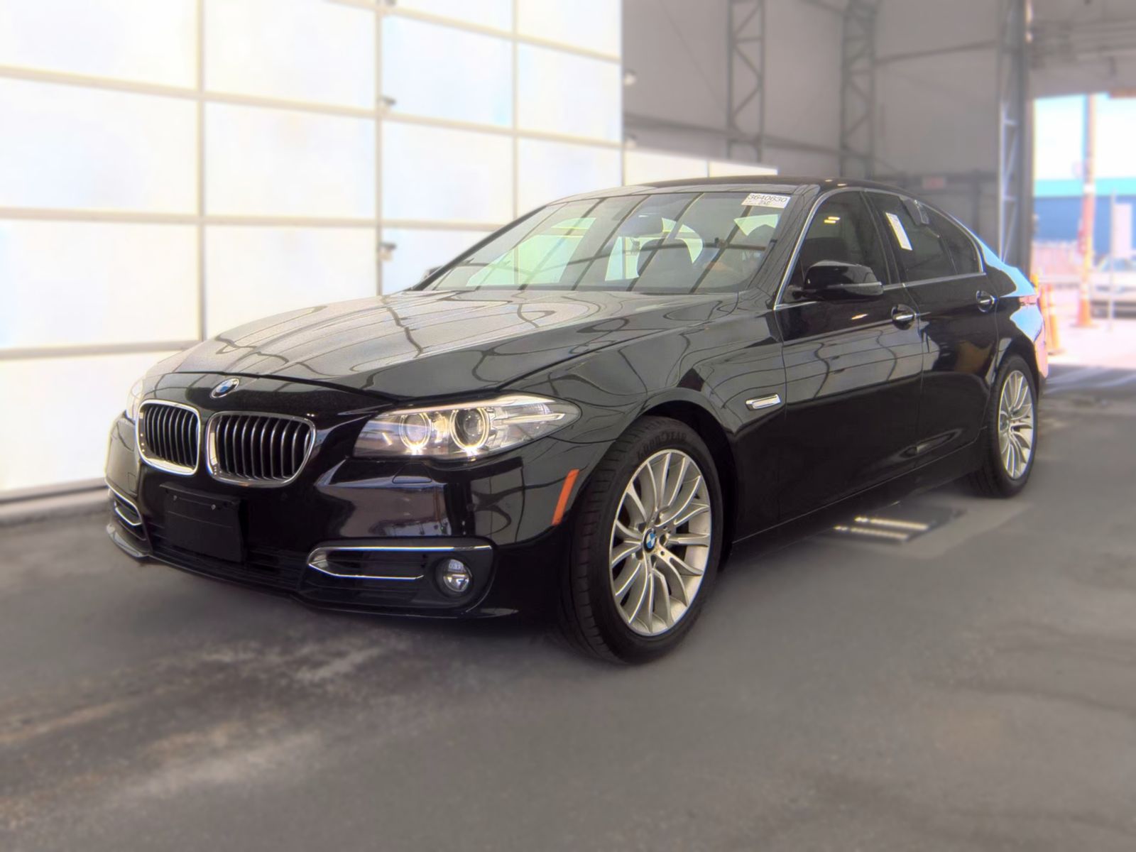 2015 BMW 5 Series 528i RWD