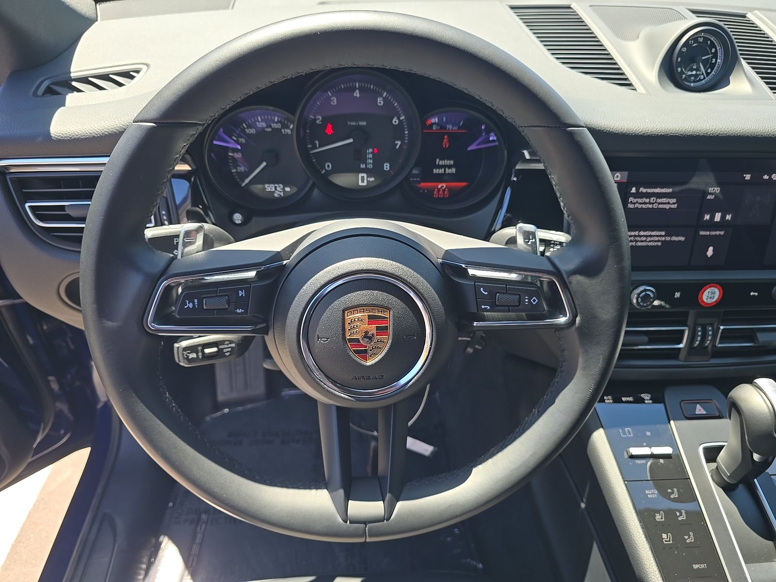 2025 Porsche Macan Base AWD