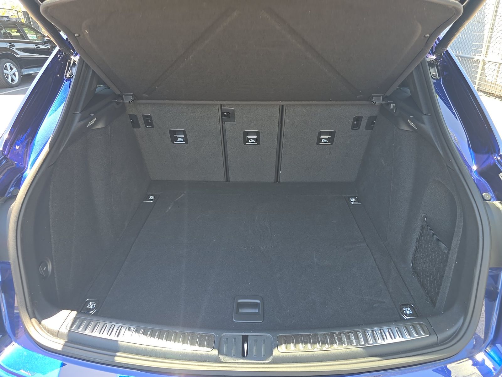 2025 Porsche Macan Base AWD