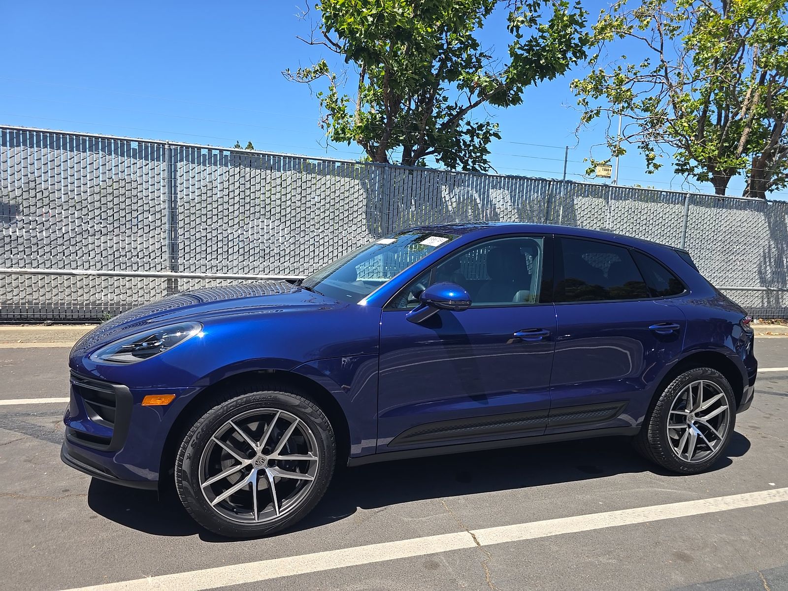 2025 Porsche Macan Base AWD