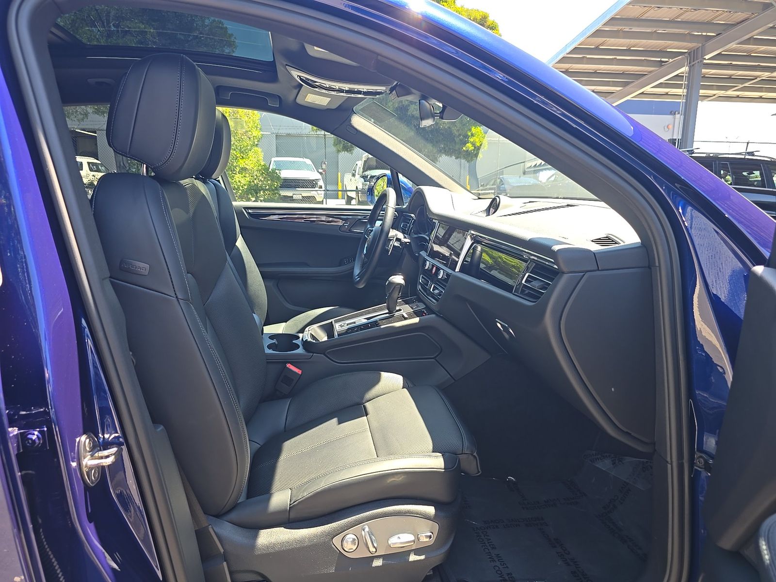 2025 Porsche Macan Base AWD