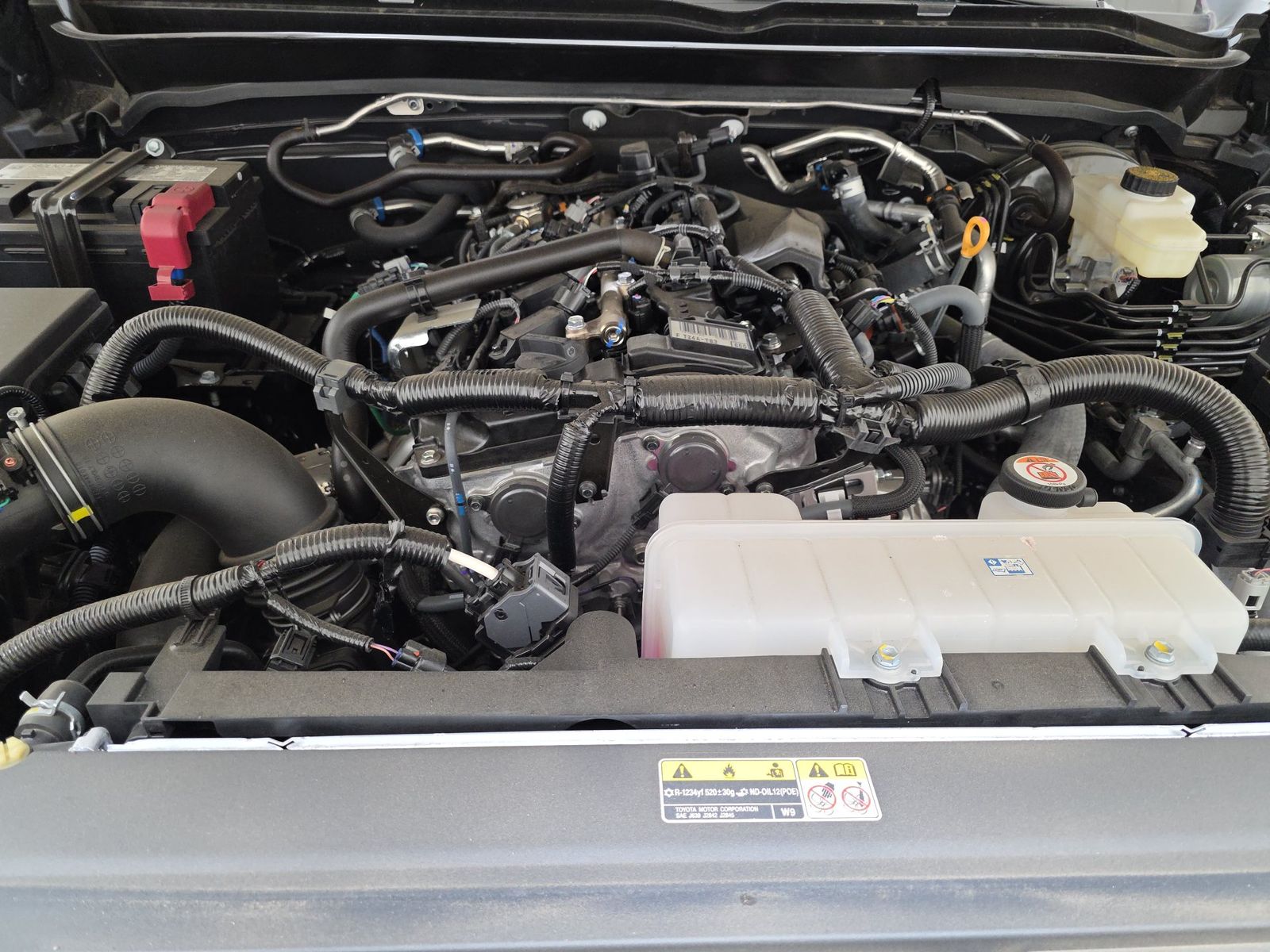 2026 Toyota Tacoma SR5 AWD