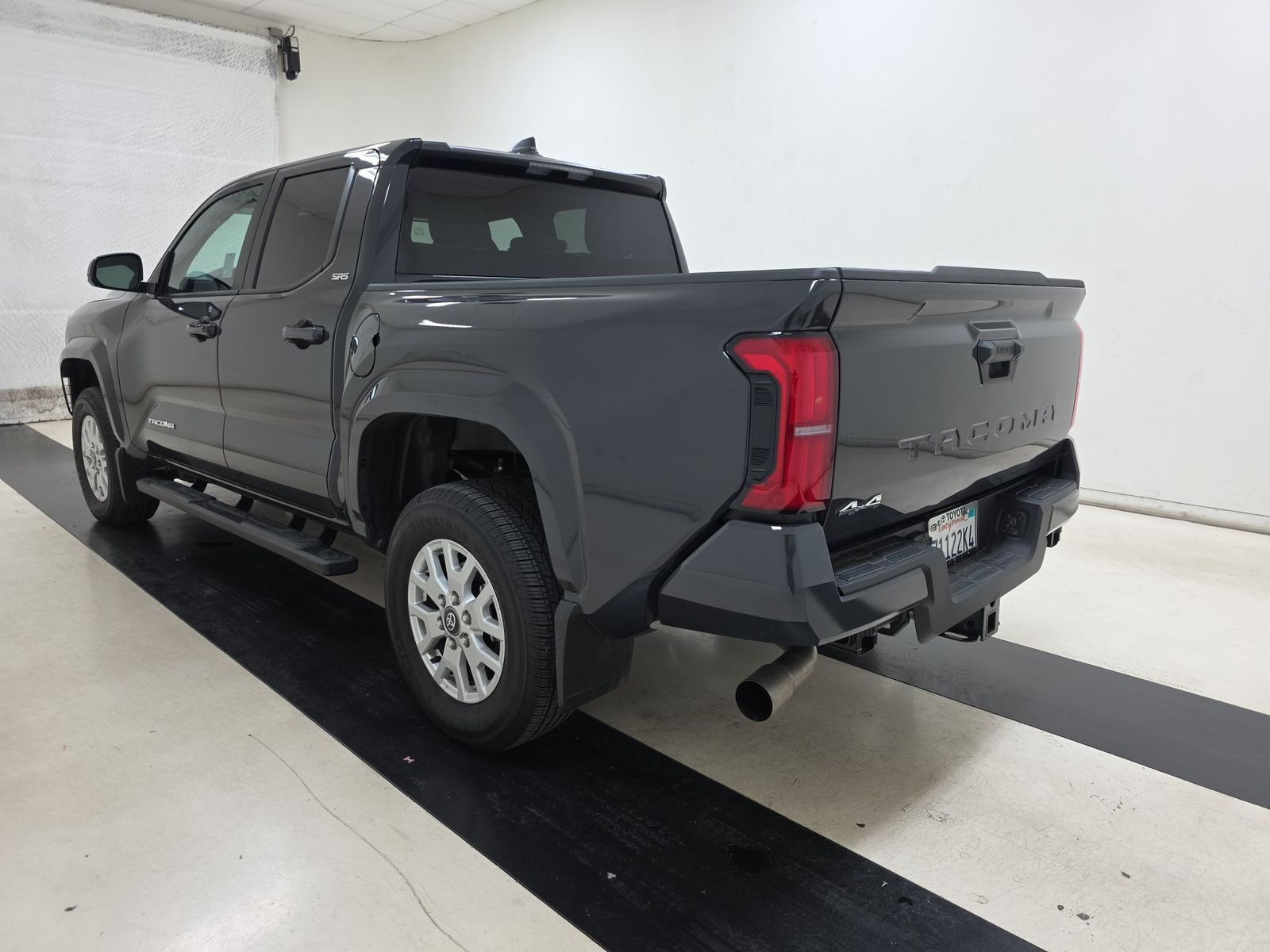 2026 Toyota Tacoma SR5 AWD