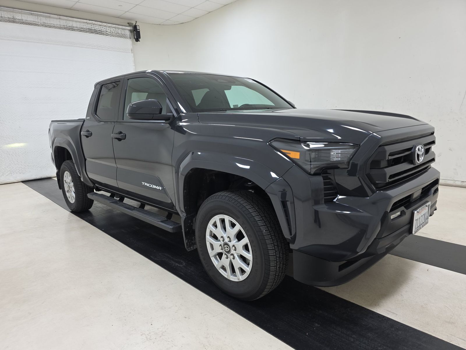 2026 Toyota Tacoma SR5 AWD