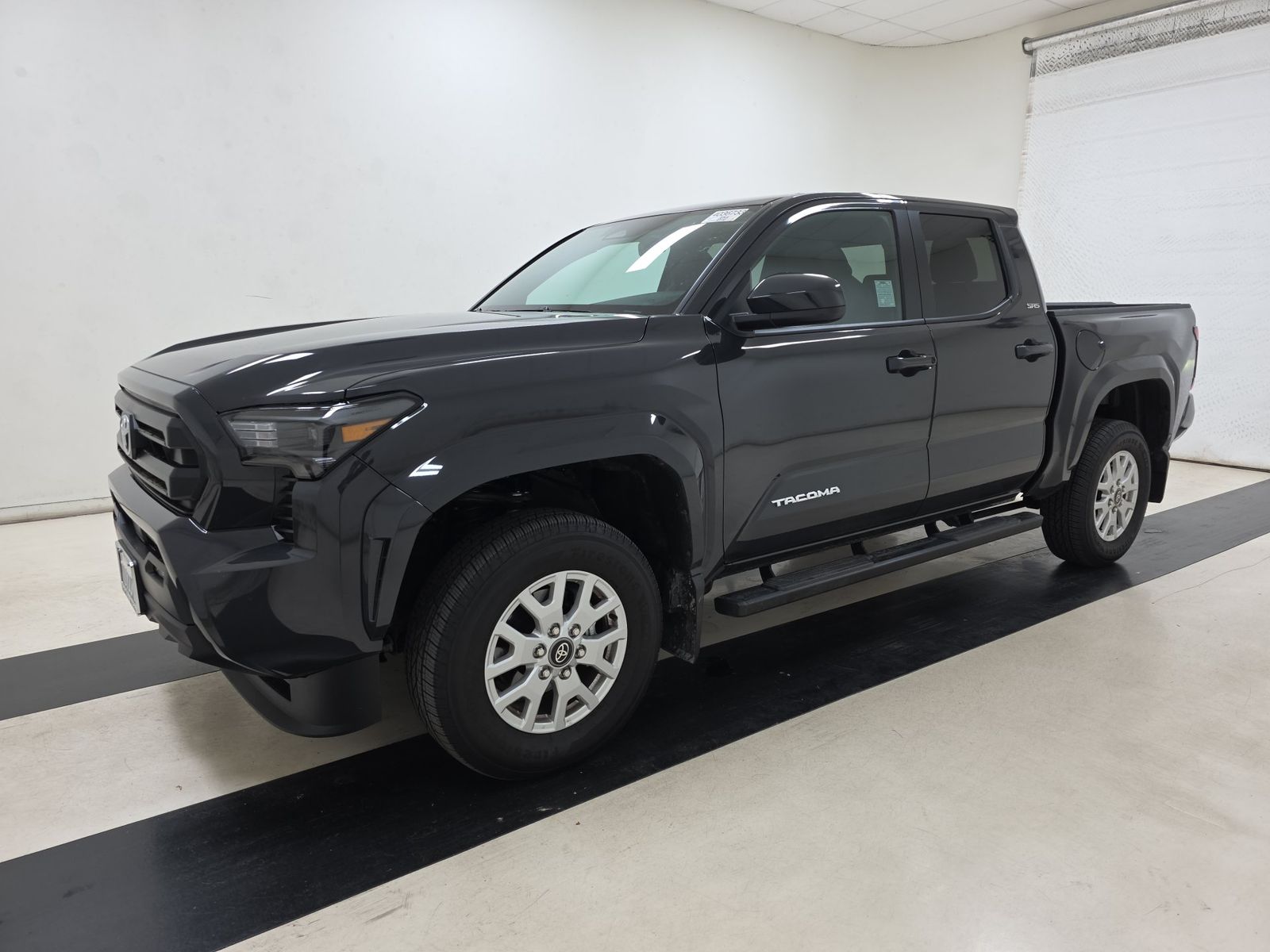 2026 Toyota Tacoma SR5 AWD