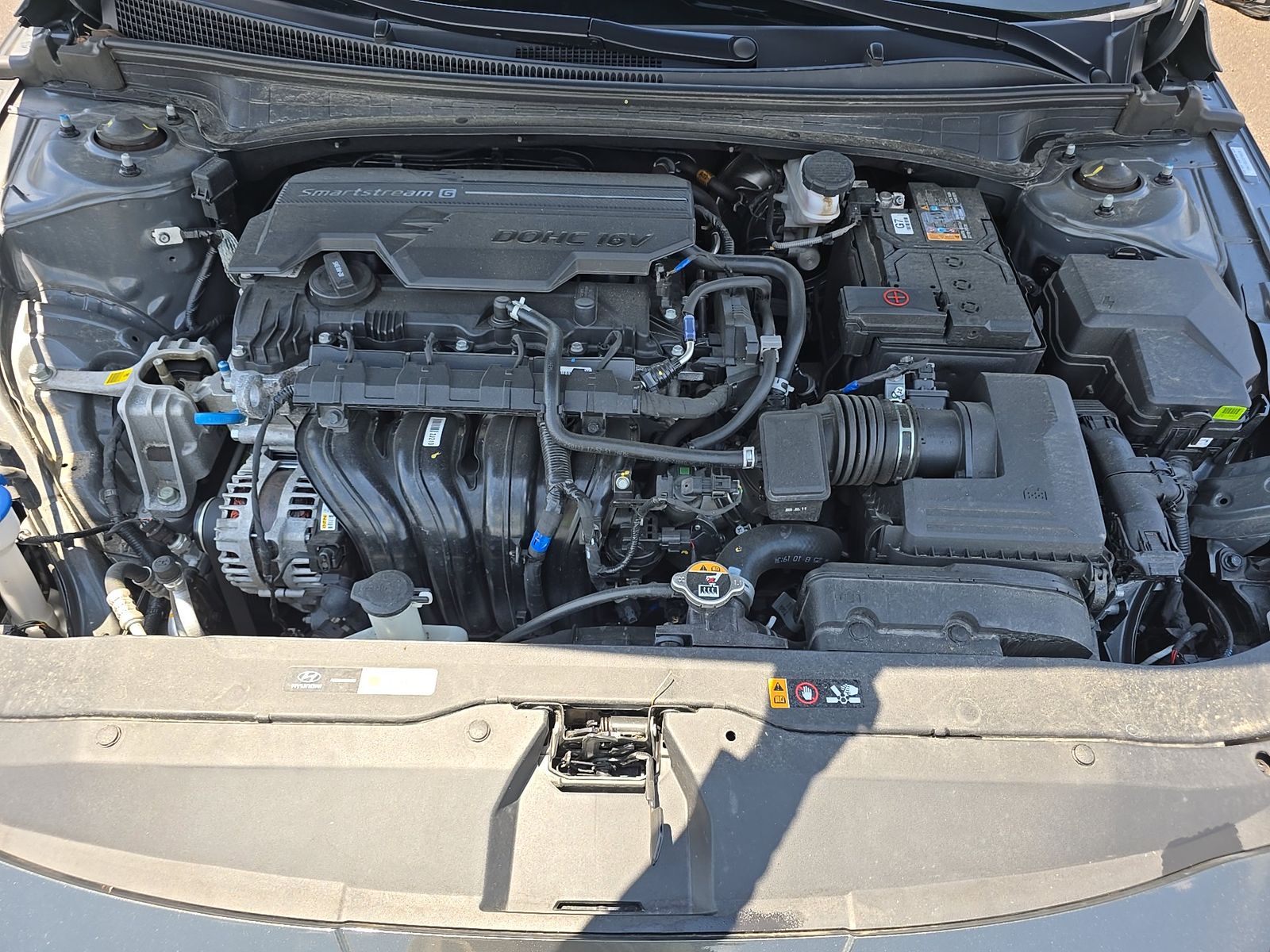 2025 Hyundai Elantra SE FWD