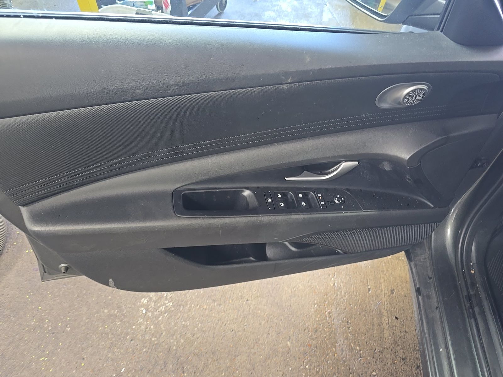 2025 Hyundai Elantra SE FWD