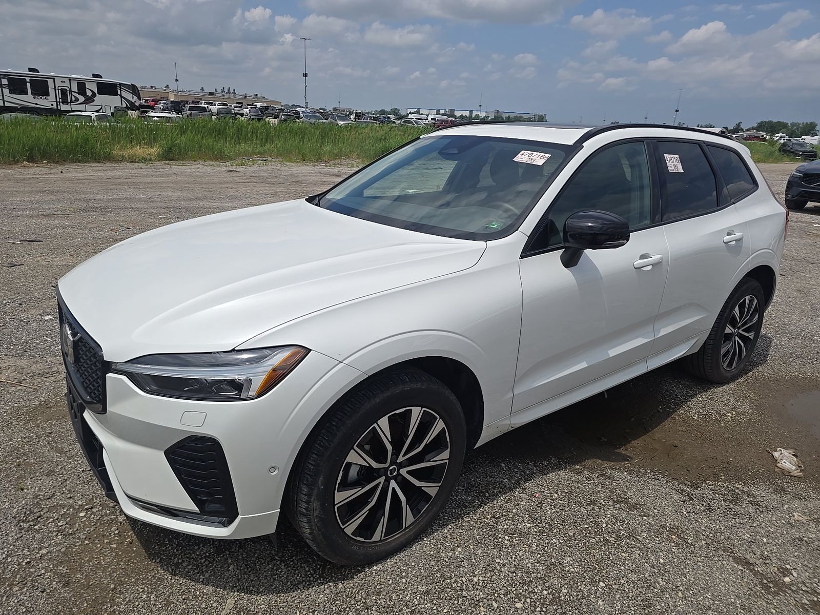2025 Volvo XC60 B5 Plus AWD