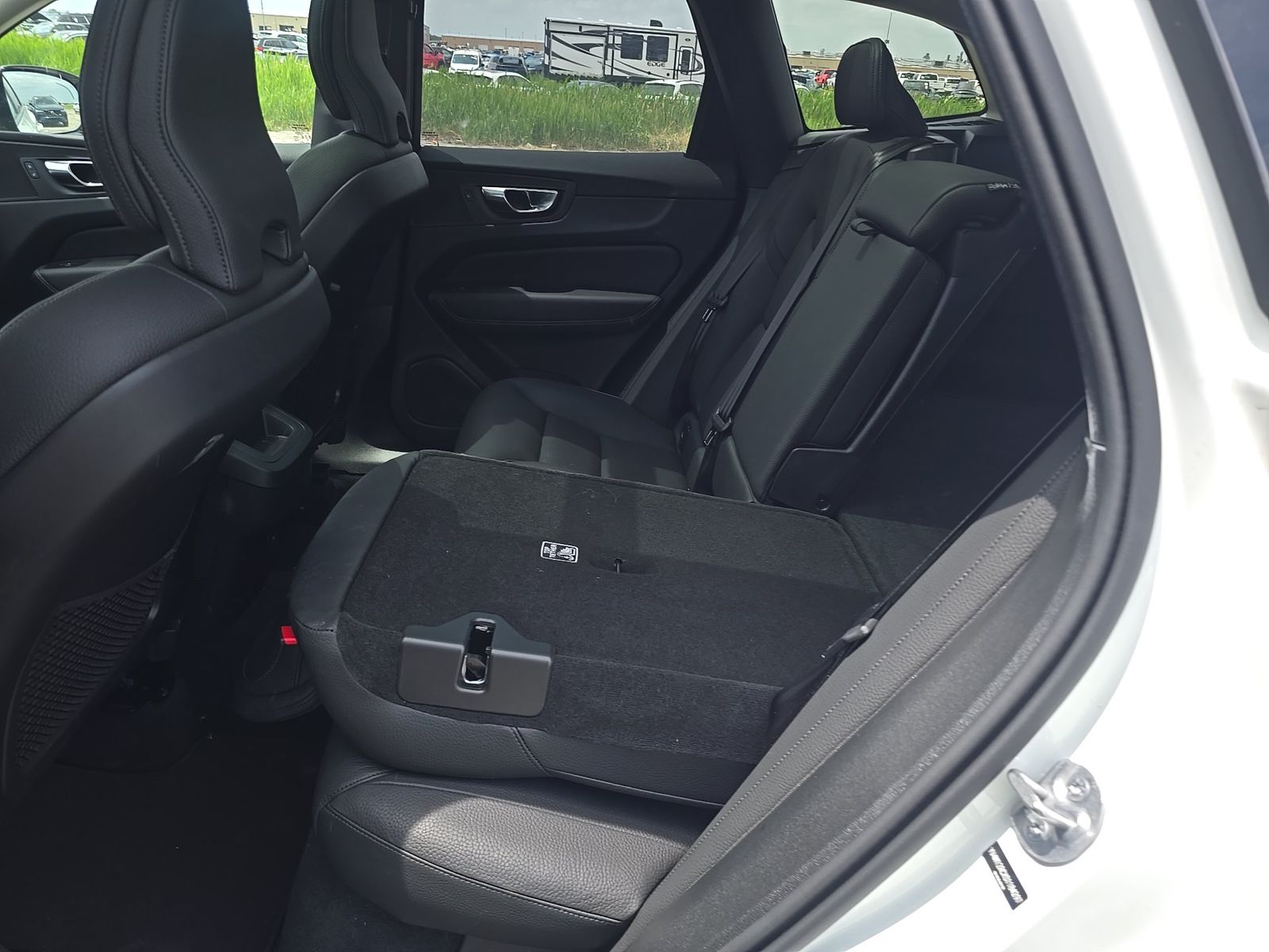 2025 Volvo XC60 B5 Plus AWD