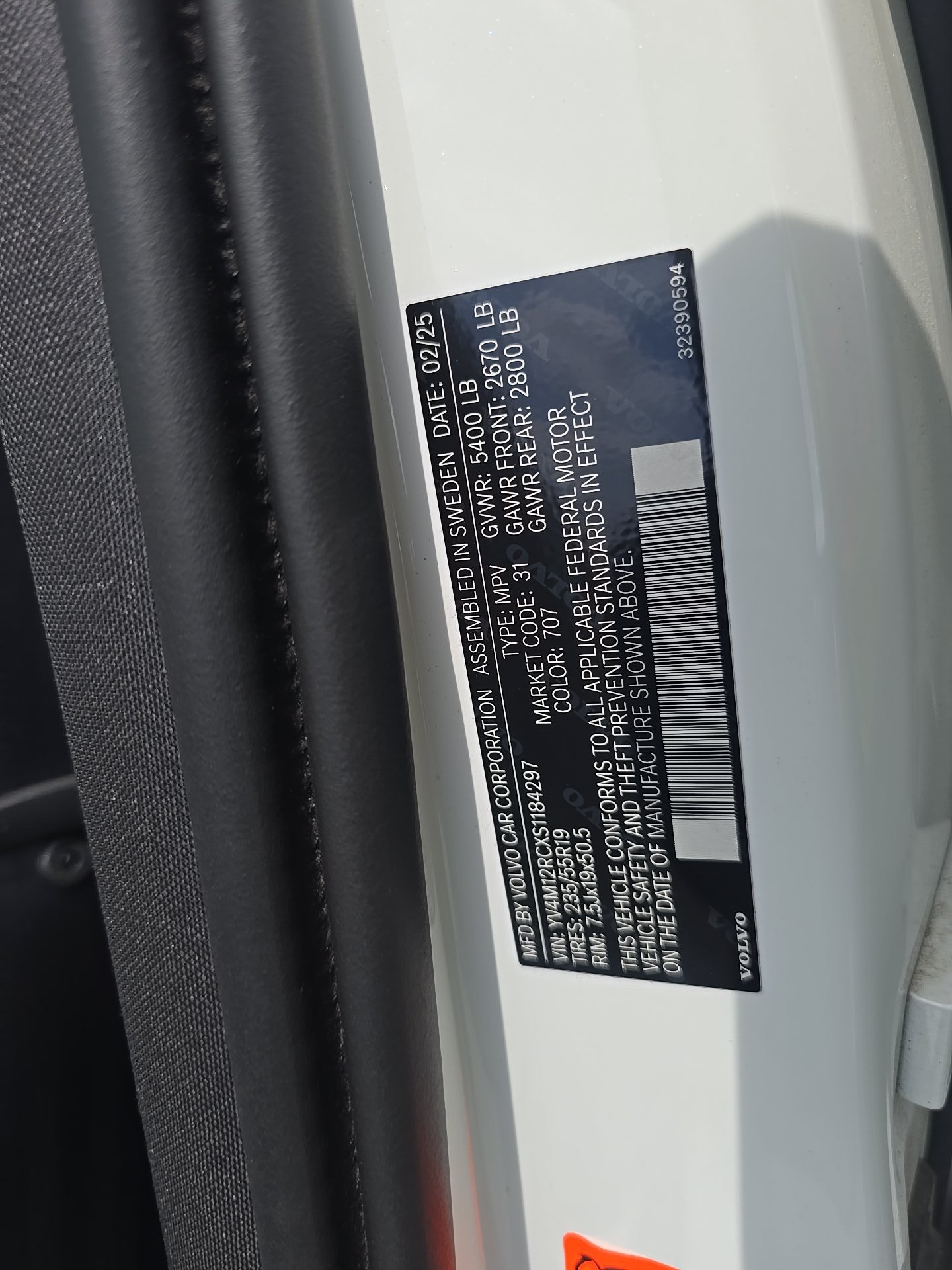 2025 Volvo XC60 B5 Plus AWD