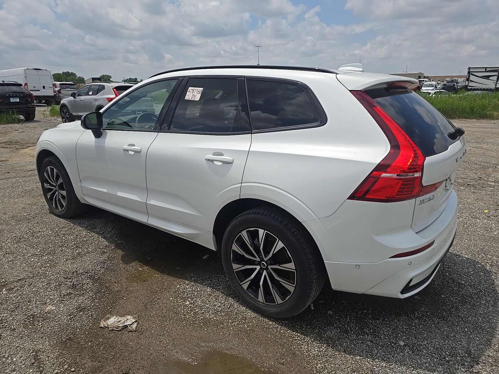 2025 Volvo XC60 B5 Plus AWD