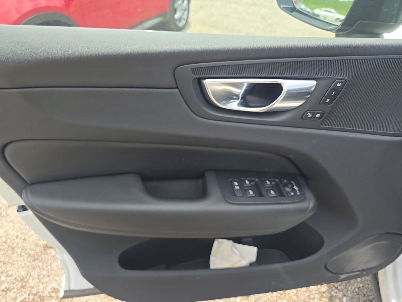2025 Volvo XC60 B5 Plus AWD