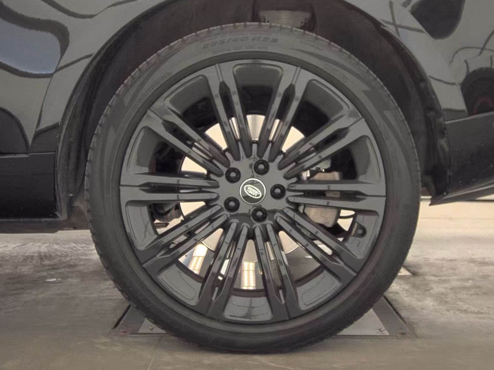 2024 Land Rover Range Rover SE LWB AWD
