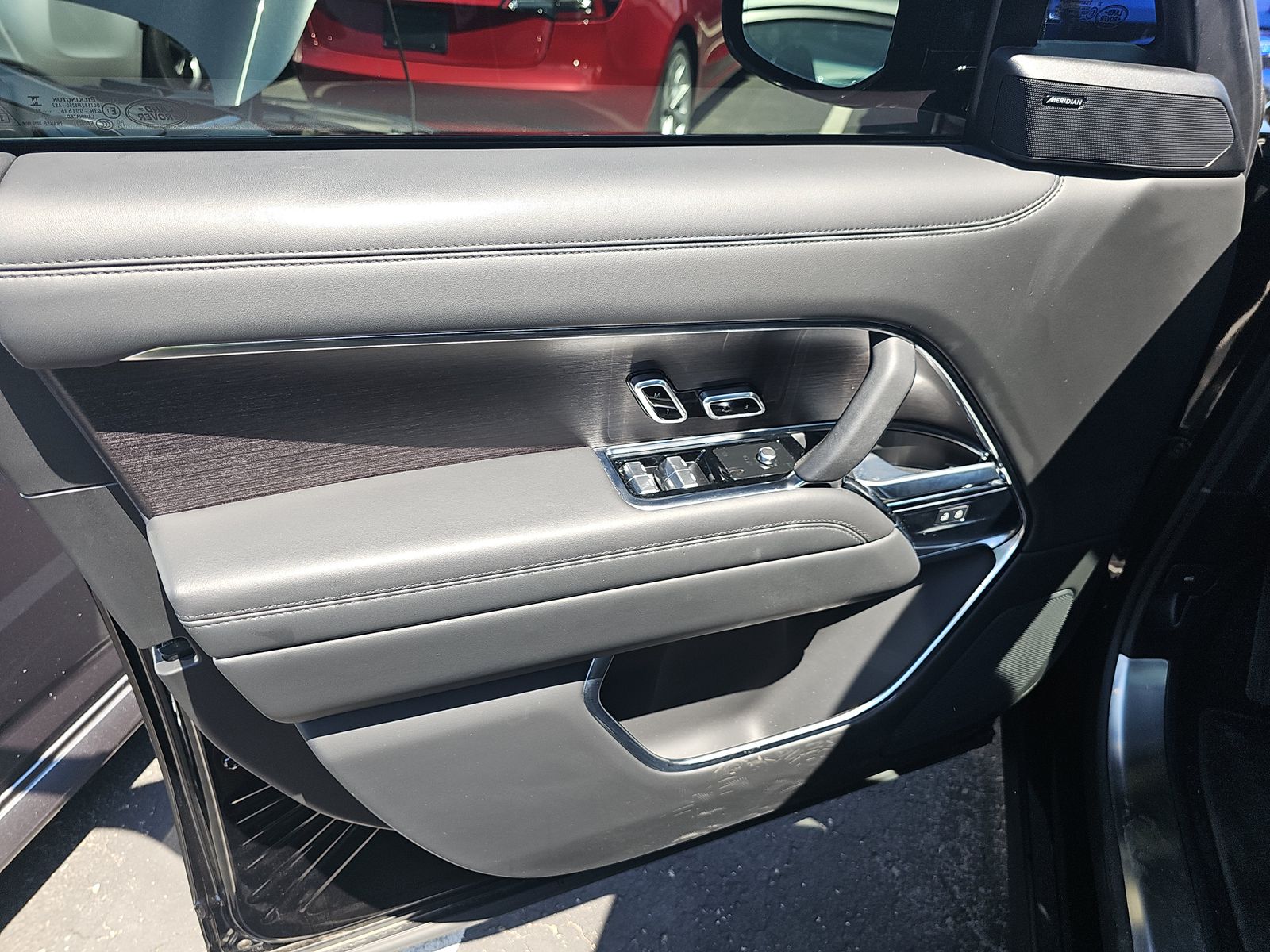 2024 Land Rover Range Rover SE LWB AWD