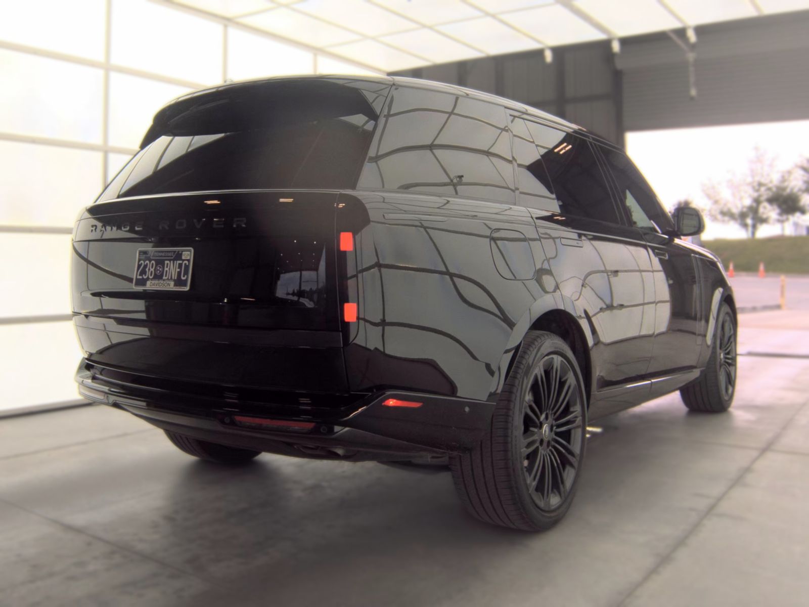 2024 Land Rover Range Rover SE LWB AWD