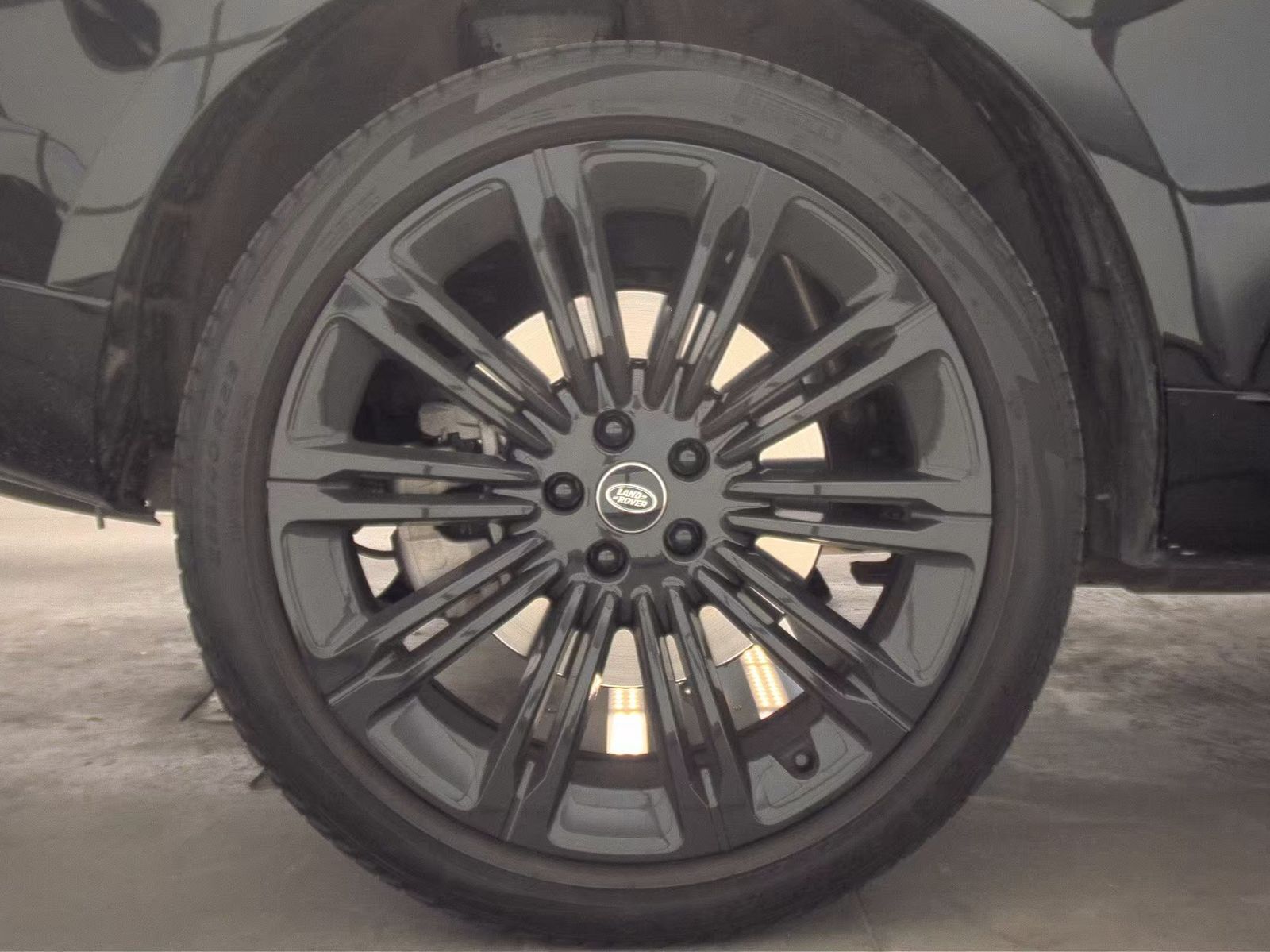 2024 Land Rover Range Rover SE LWB AWD