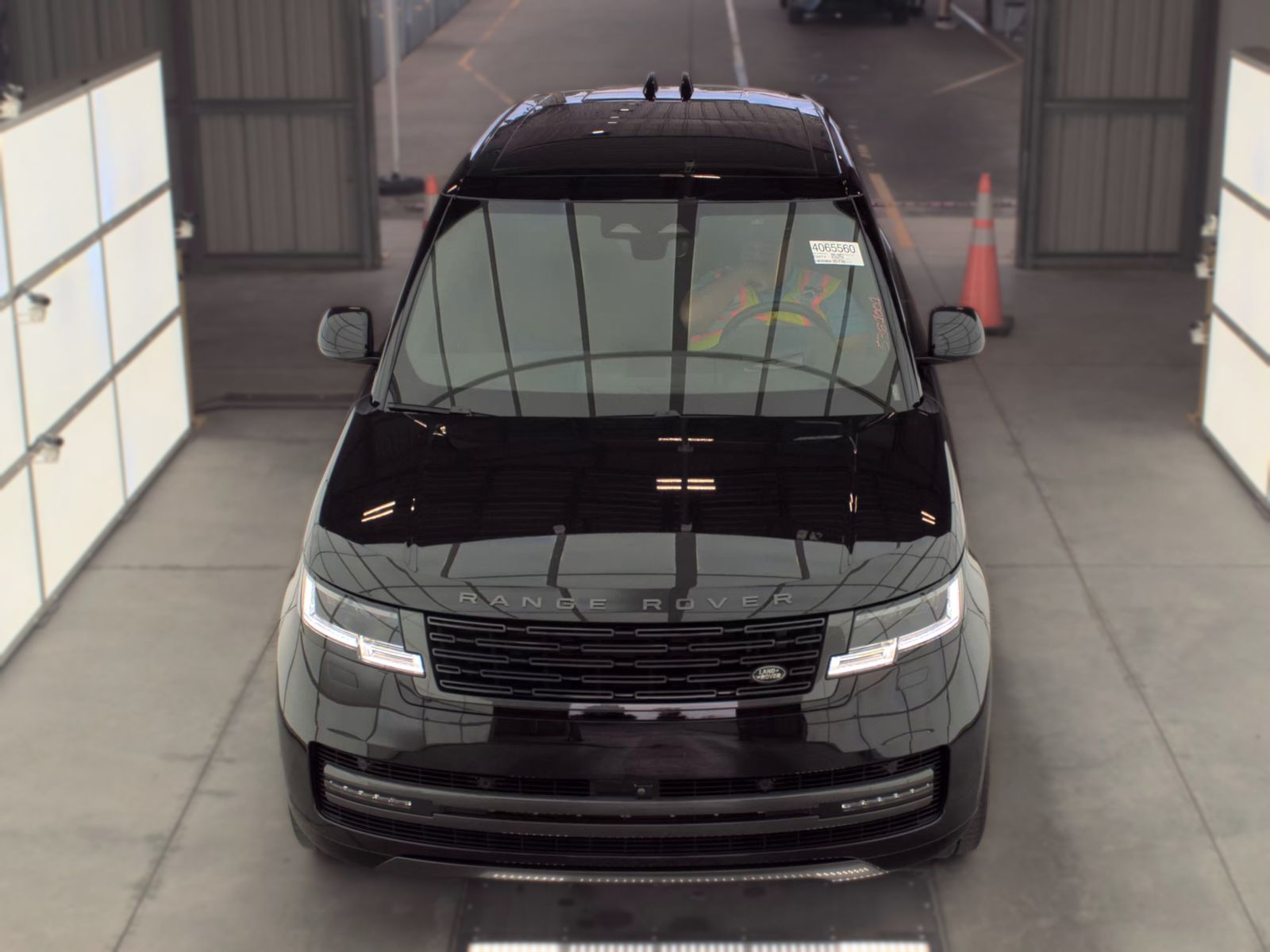 2024 Land Rover Range Rover SE LWB AWD