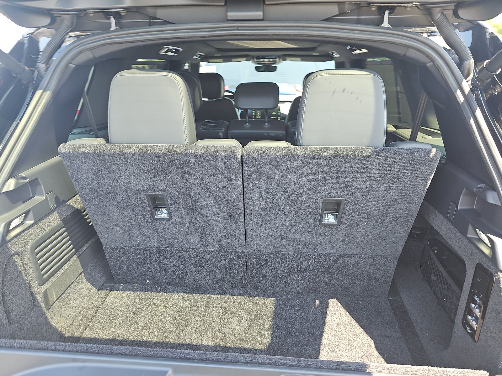 2024 Land Rover Range Rover SE LWB AWD