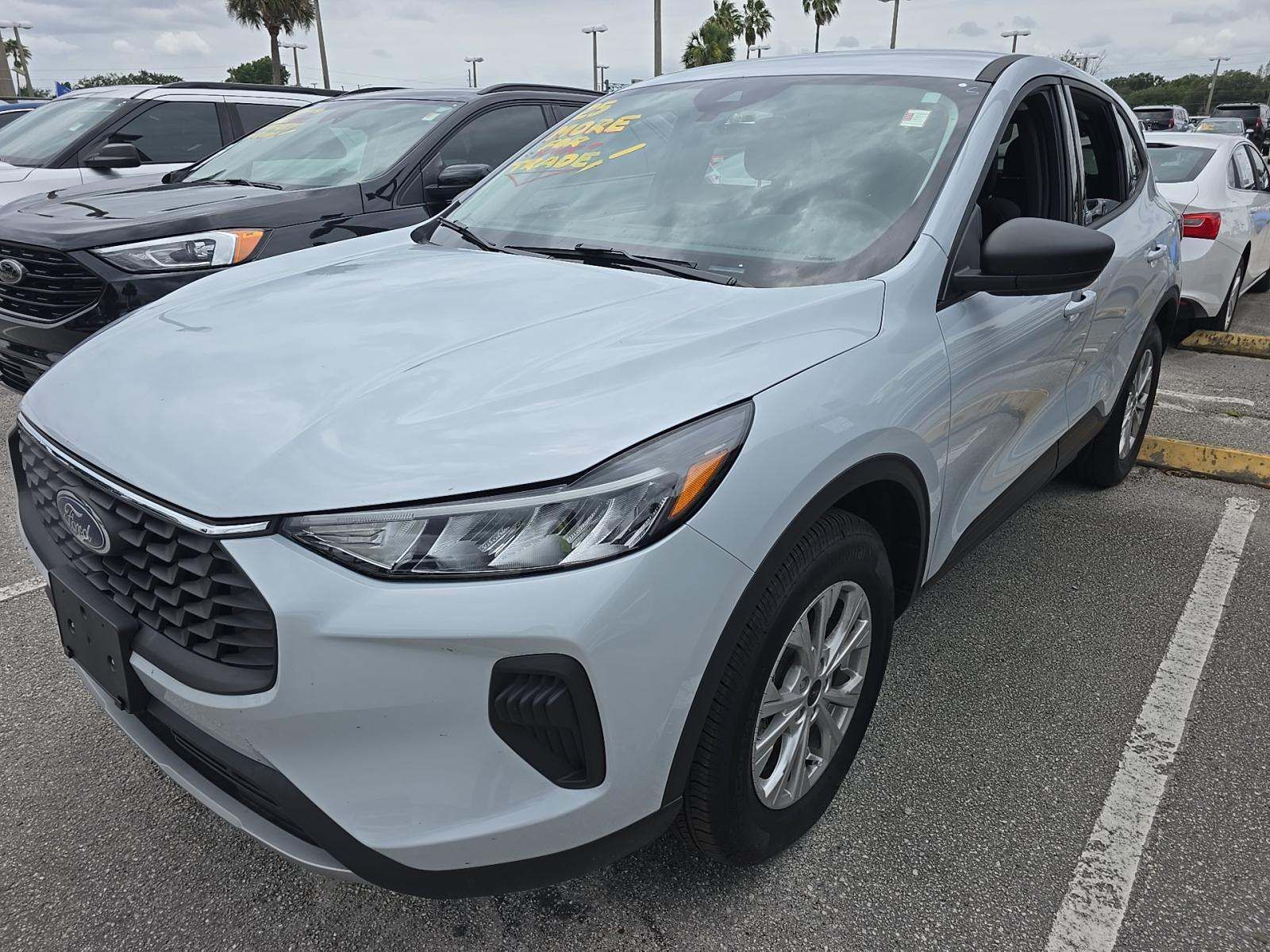 FORD ESCAPE - 1