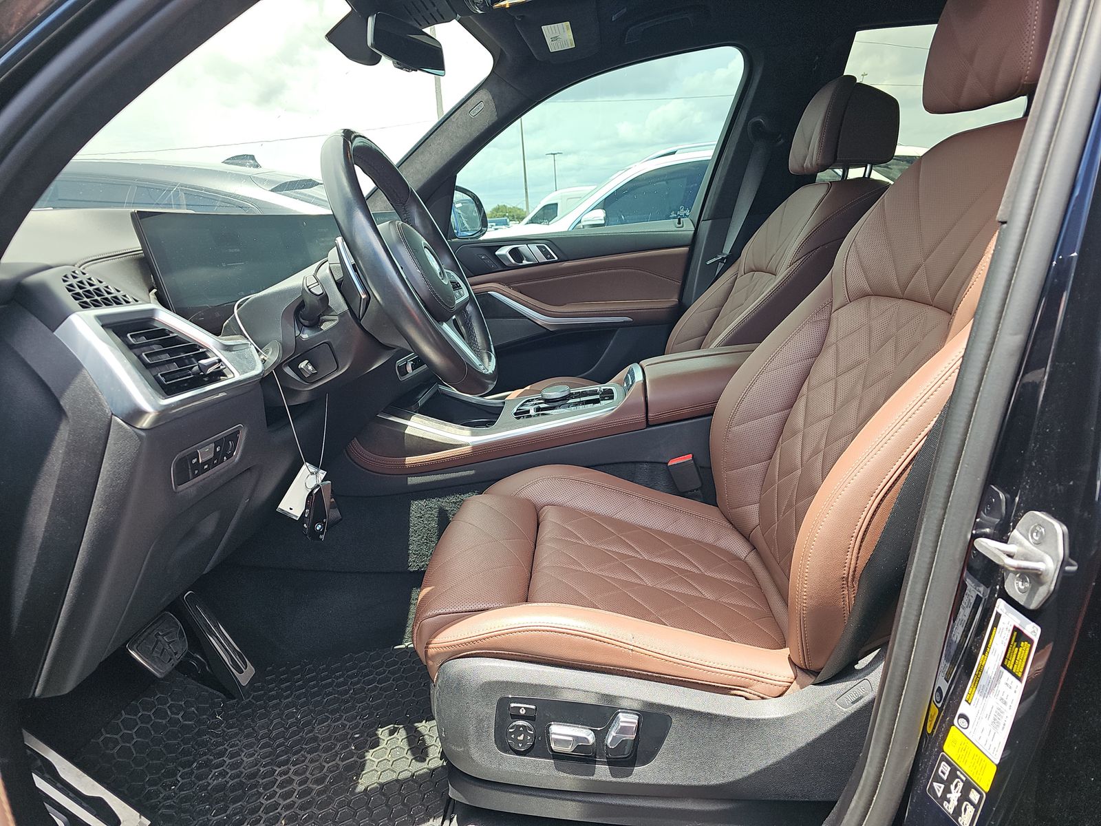 2023 BMW X7 xDrive40i AWD