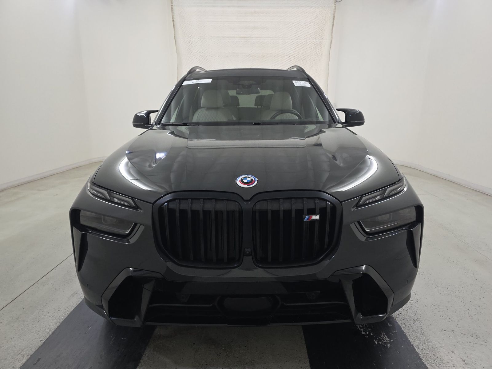 2023 BMW X7 M60i AWD