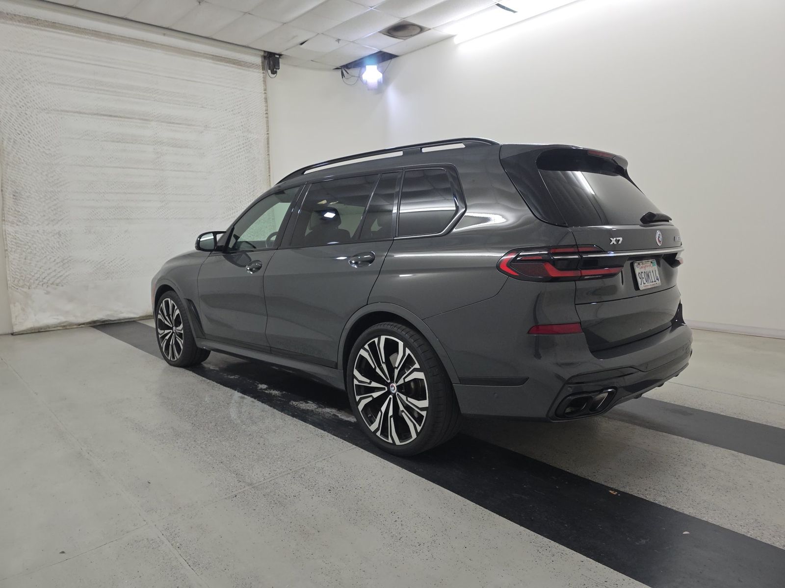 2023 BMW X7 M60i AWD