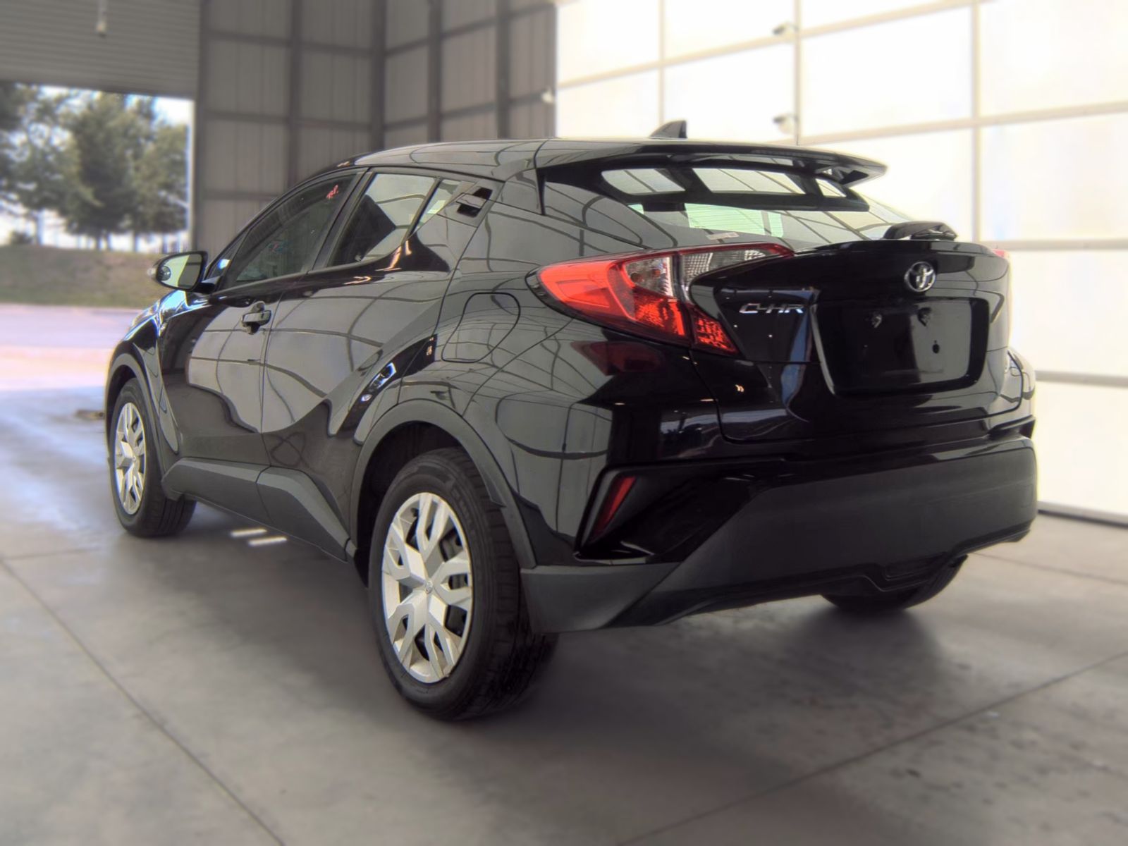 2021 Toyota C-HR LE FWD