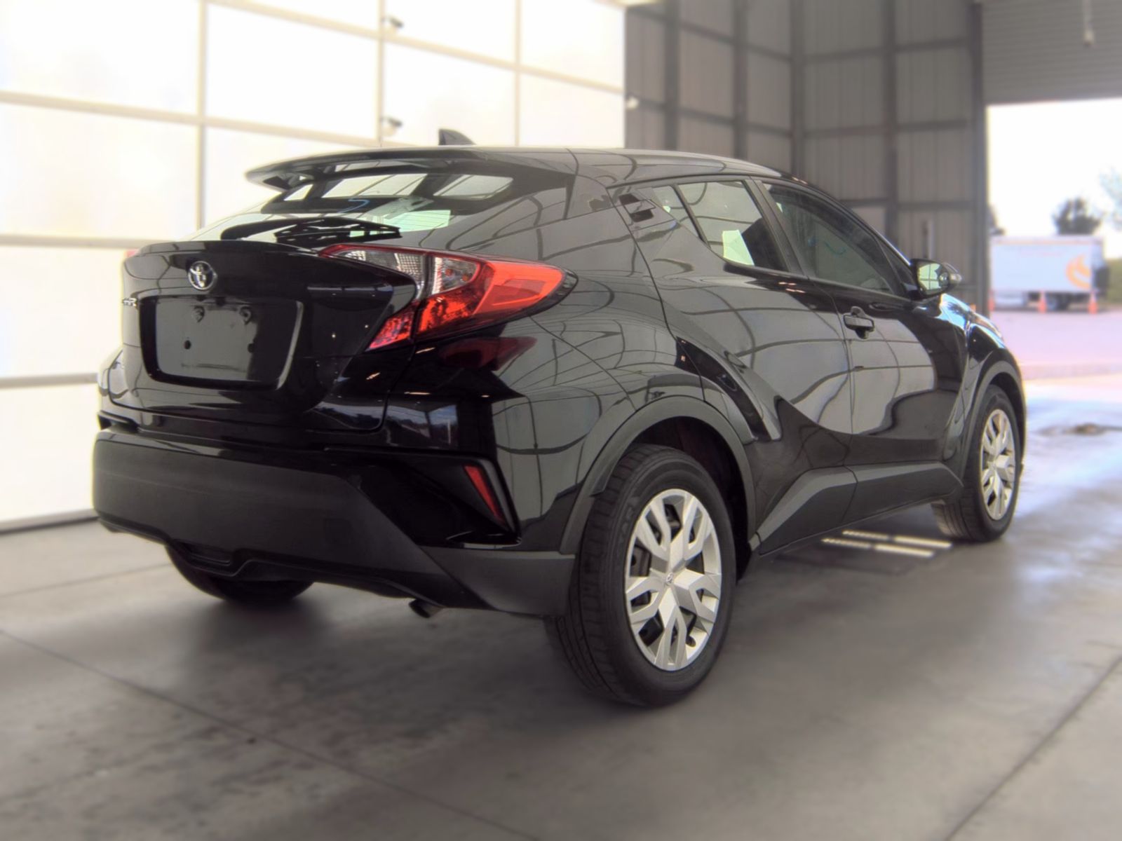 2021 Toyota C-HR LE FWD