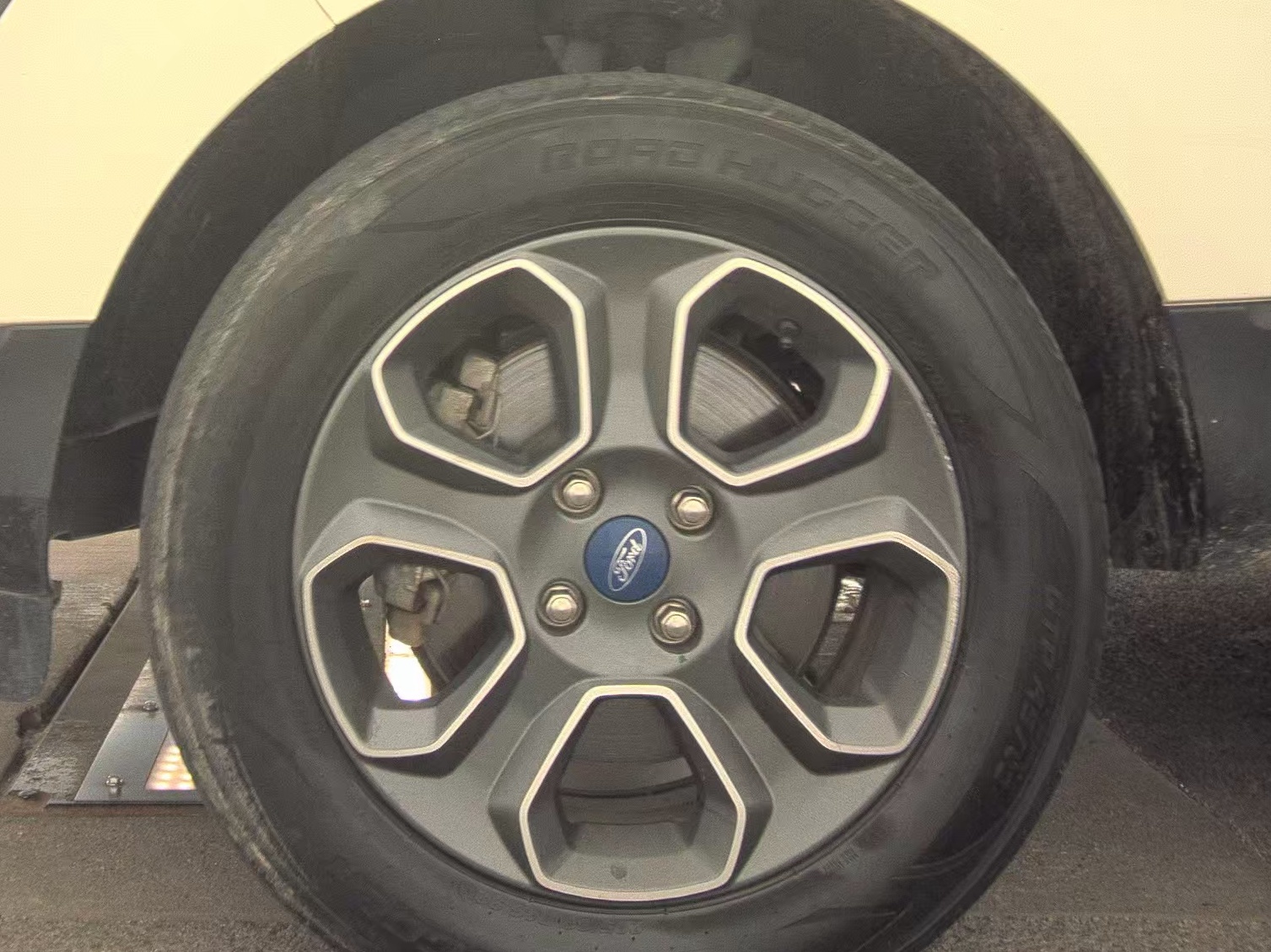 FORD ECOSPORT - 10