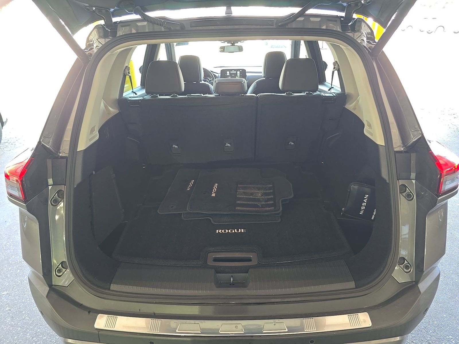 2023 Nissan Rogue SL FWD