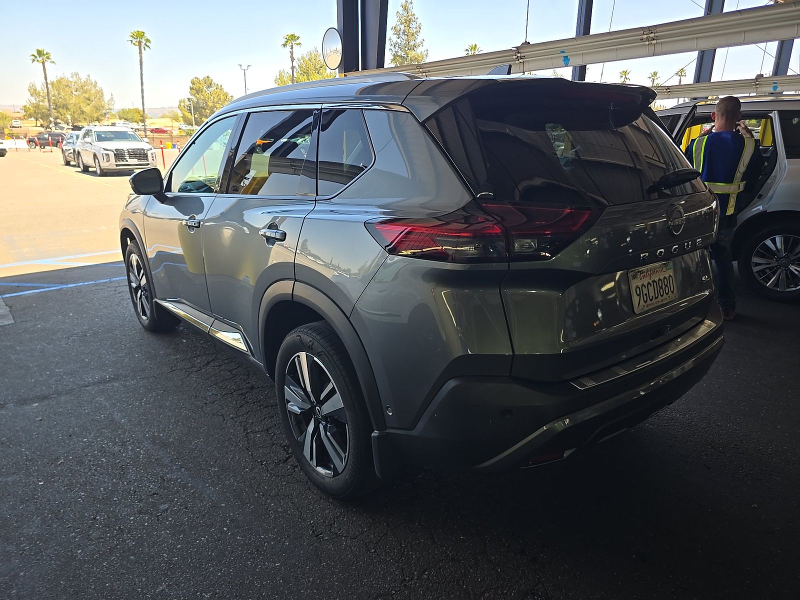 2023 Nissan Rogue SL FWD