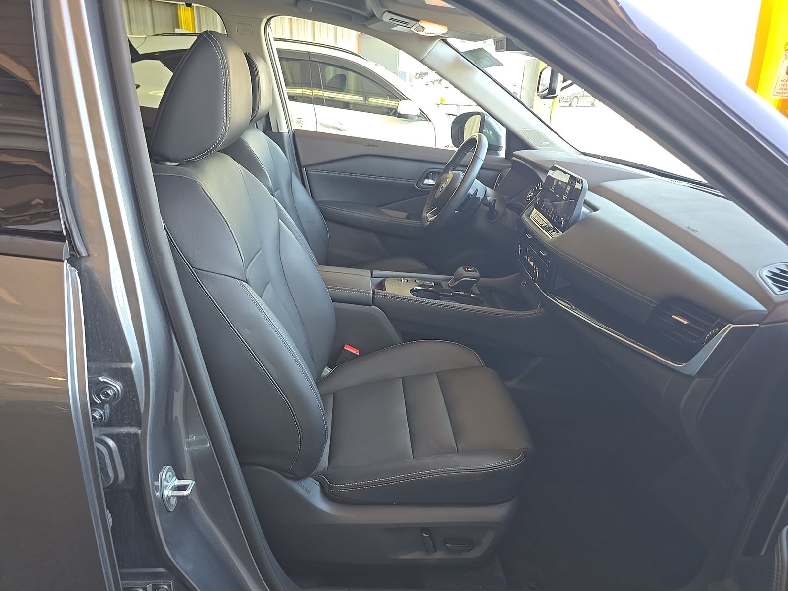 2023 Nissan Rogue SL FWD