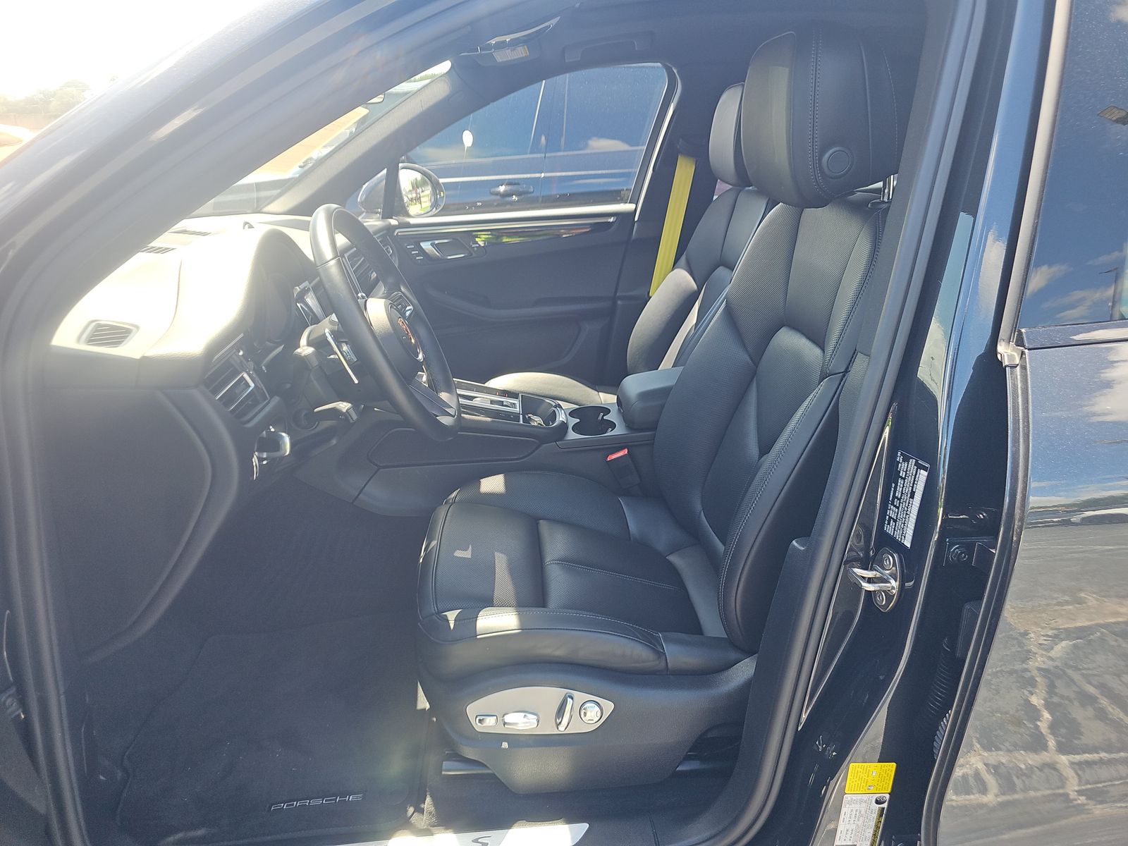 2023 Porsche Macan S AWD