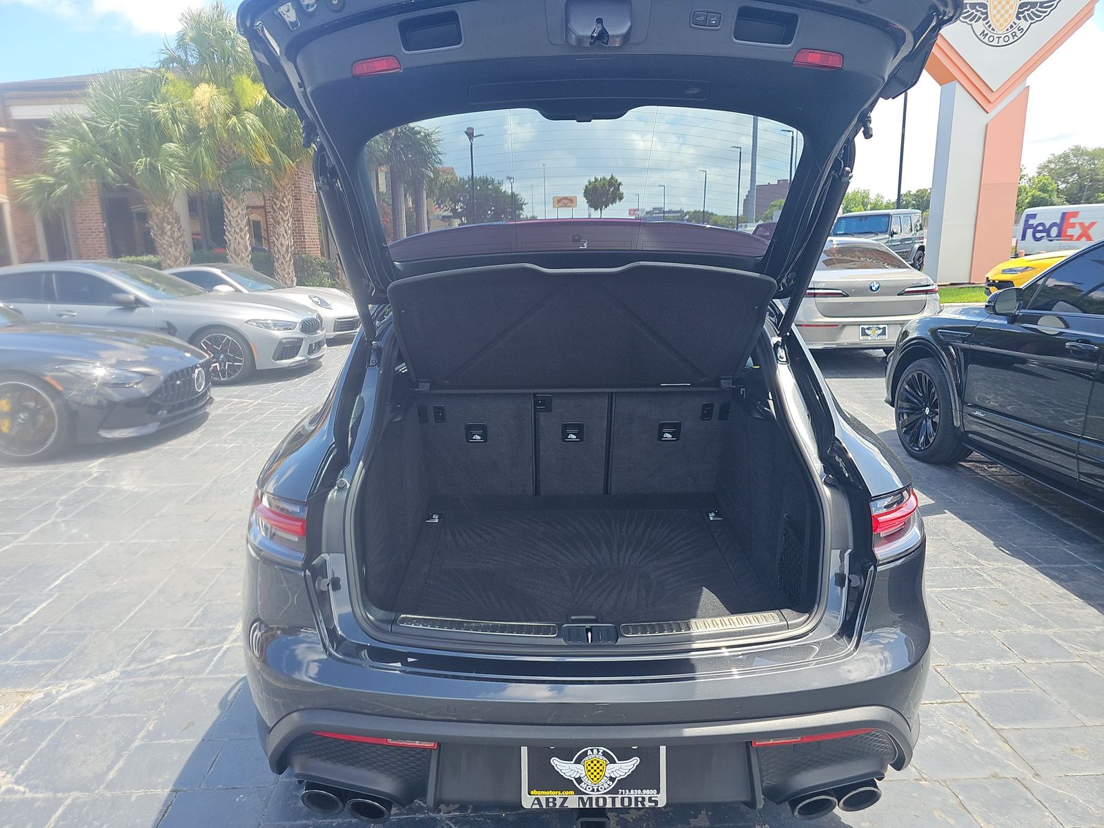 2023 Porsche Macan S AWD