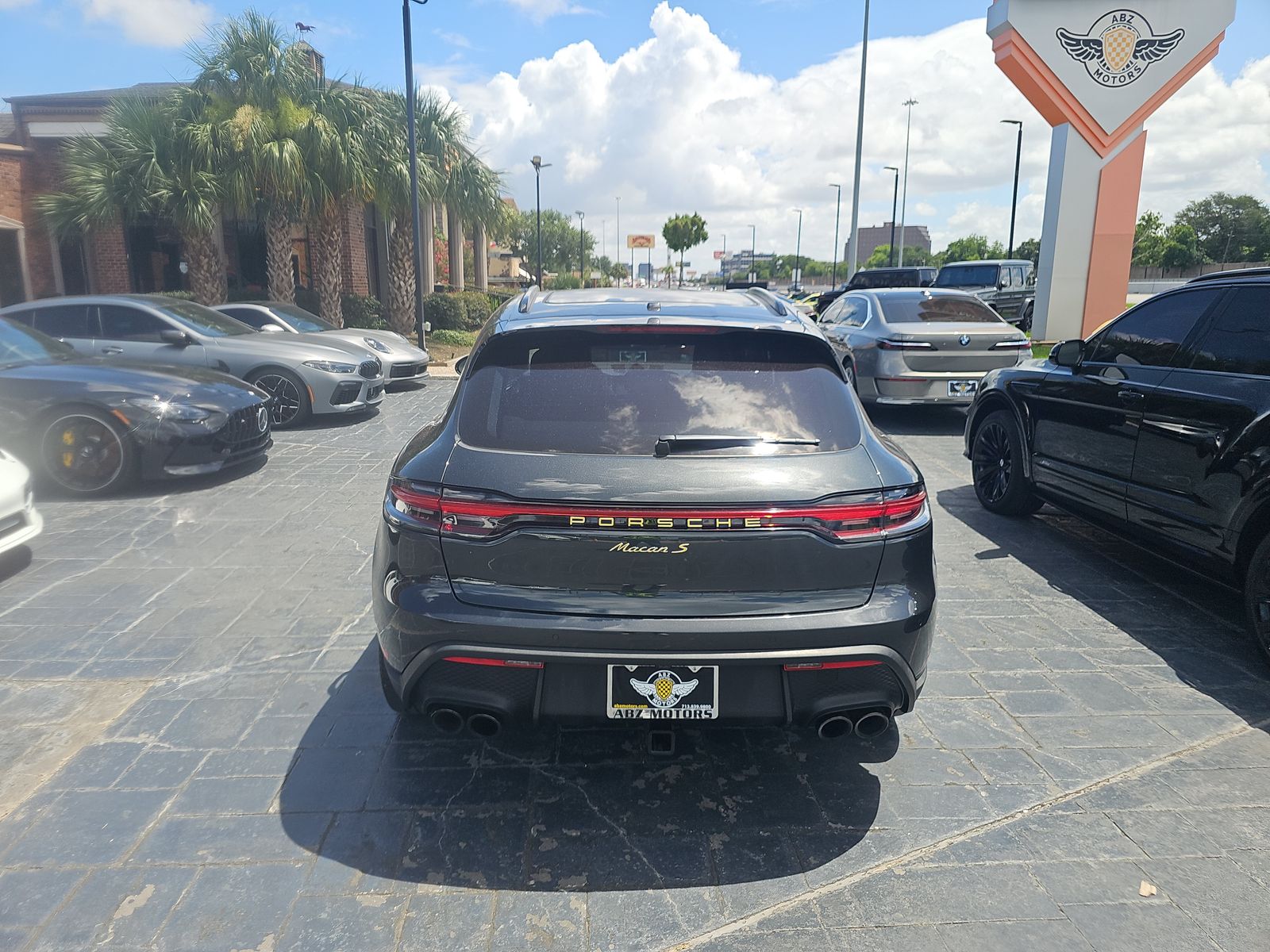 2023 Porsche Macan S AWD