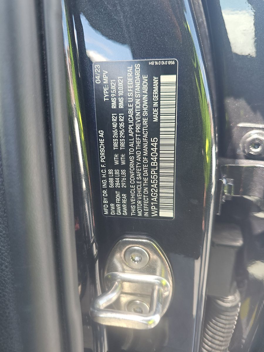 2023 Porsche Macan S AWD