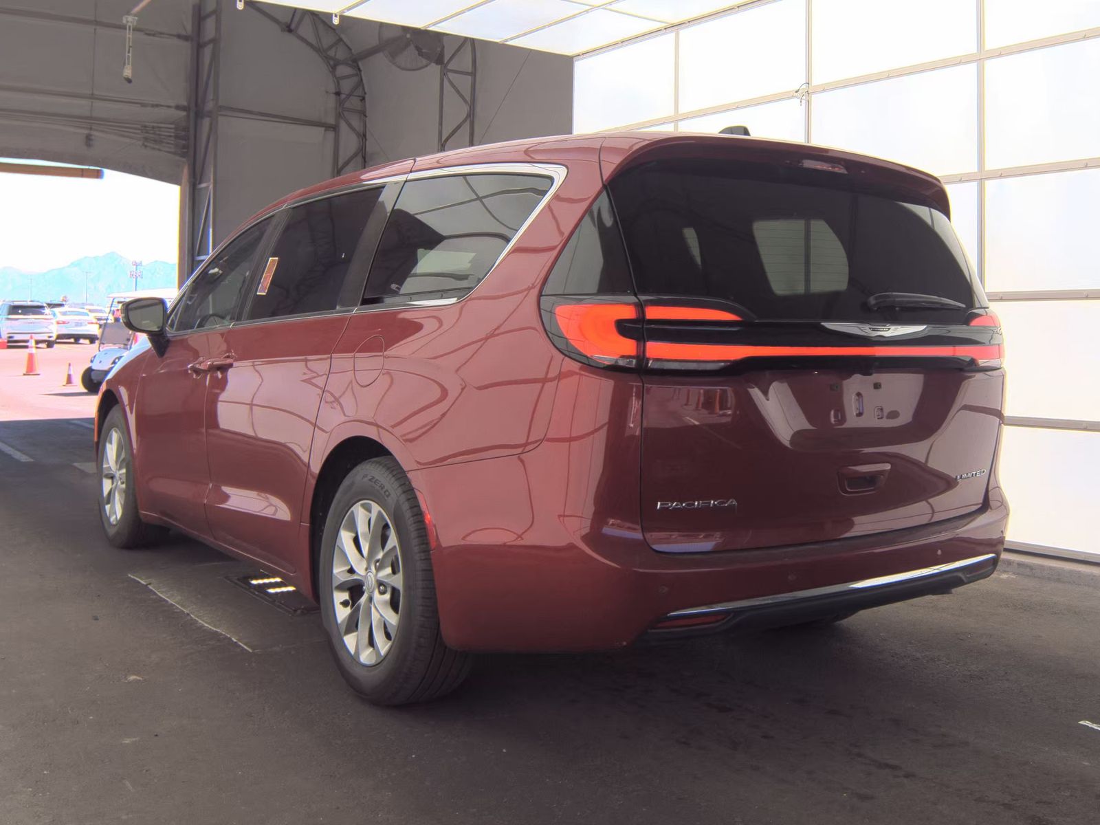 2026 Chrysler Pacifica Limited FWD
