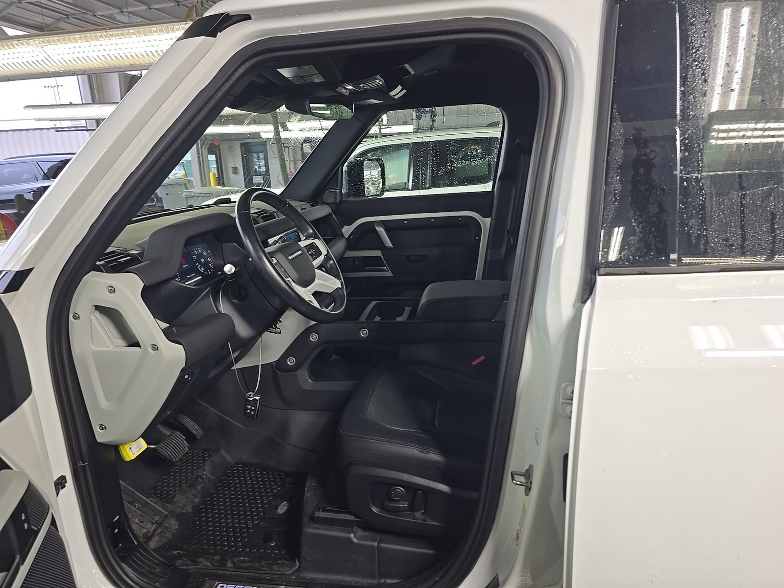 2022 Land Rover Defender 110 X-Dynamic SE AWD