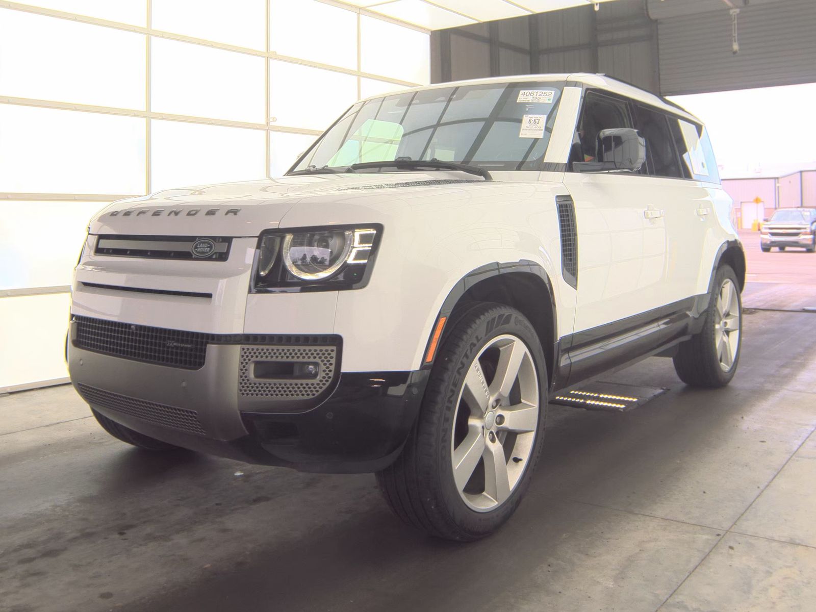 2022 Land Rover Defender 110 X-Dynamic SE AWD