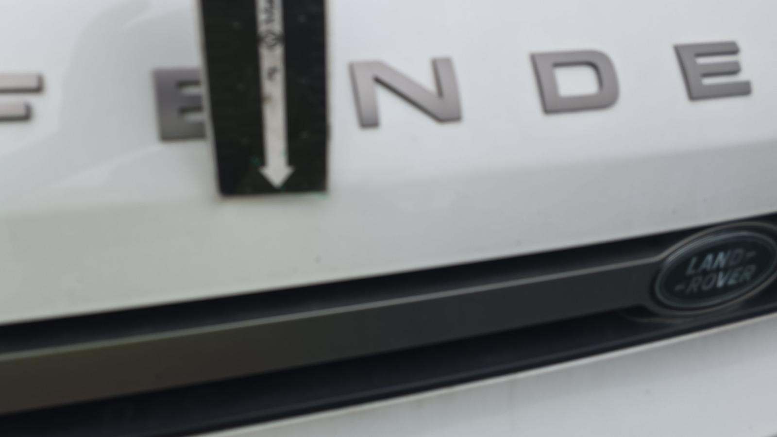 2022 Land Rover Defender 110 X-Dynamic SE AWD