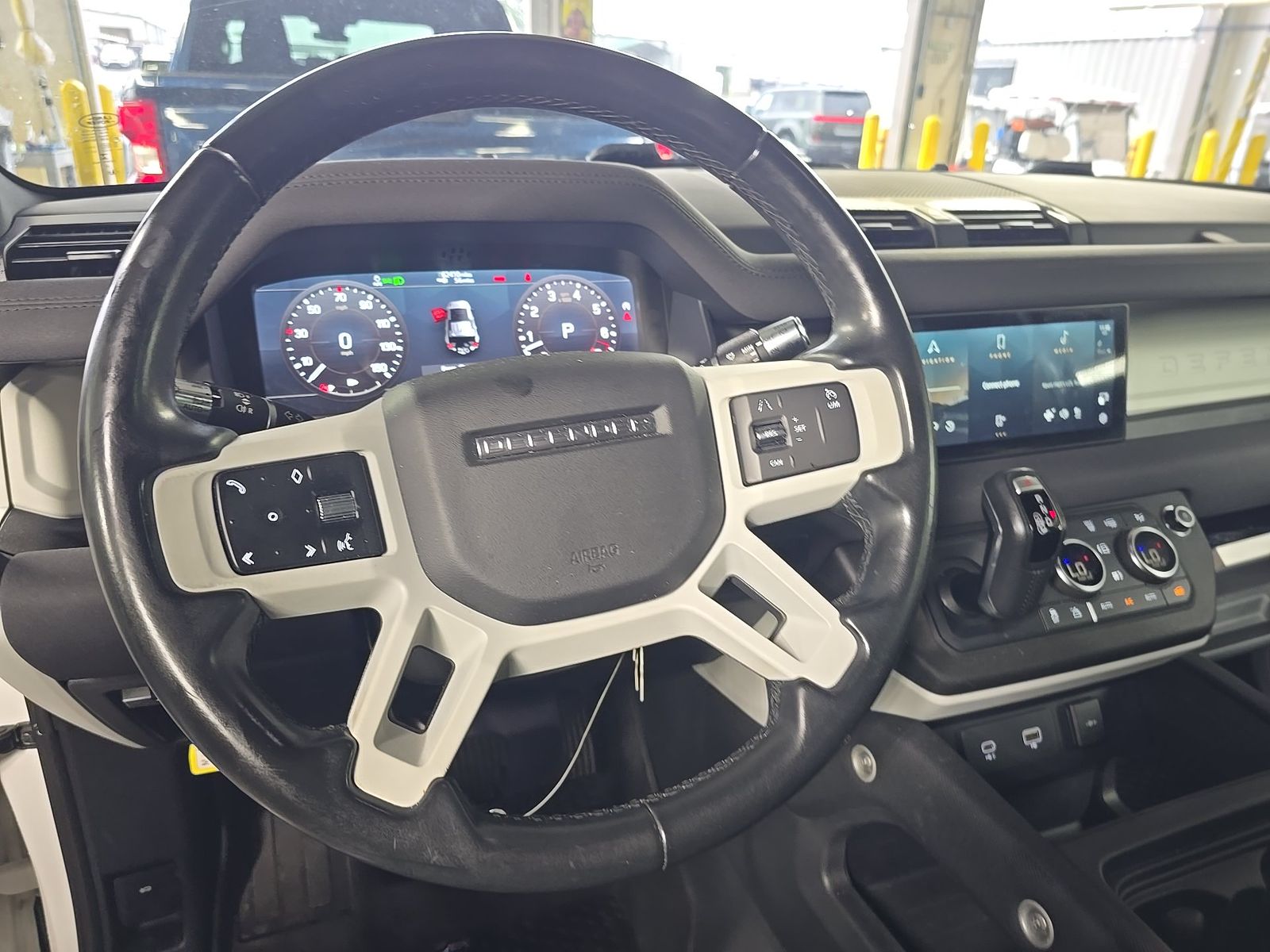2022 Land Rover Defender 110 X-Dynamic SE AWD