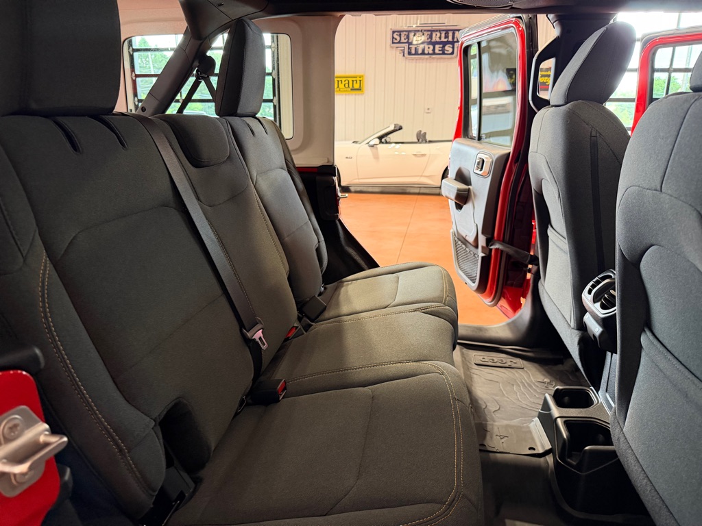 2024 Jeep Wrangler Willys AWD