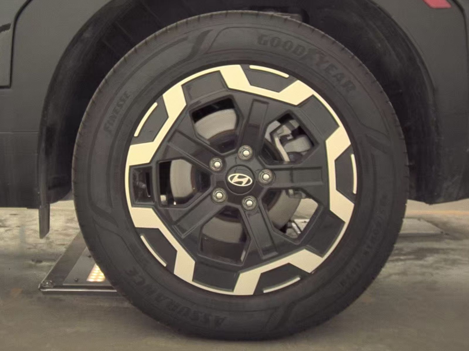 2025 Hyundai Santa Fe SEL FWD