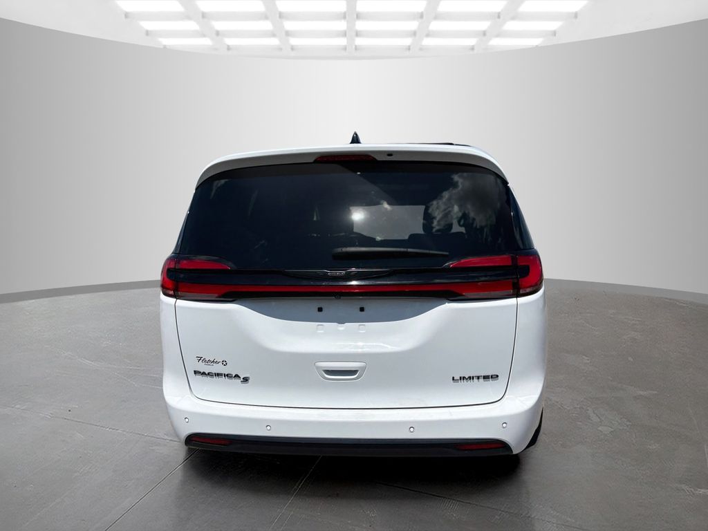 2025 Chrysler Pacifica Limited FWD