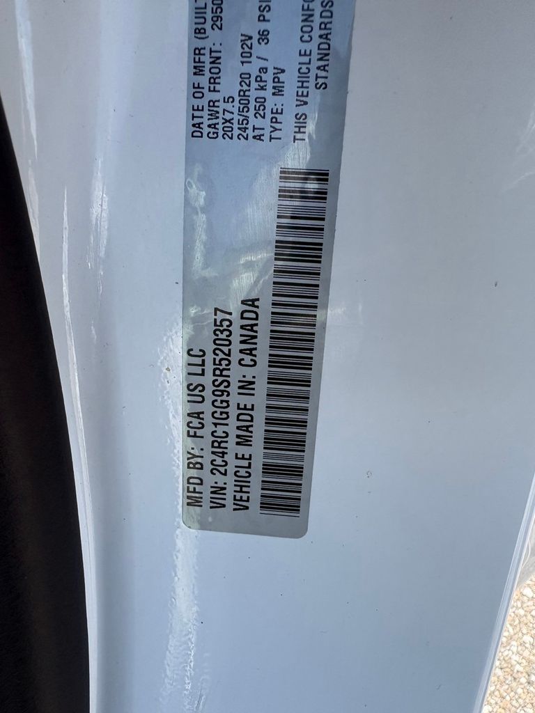 2025 Chrysler Pacifica Limited FWD