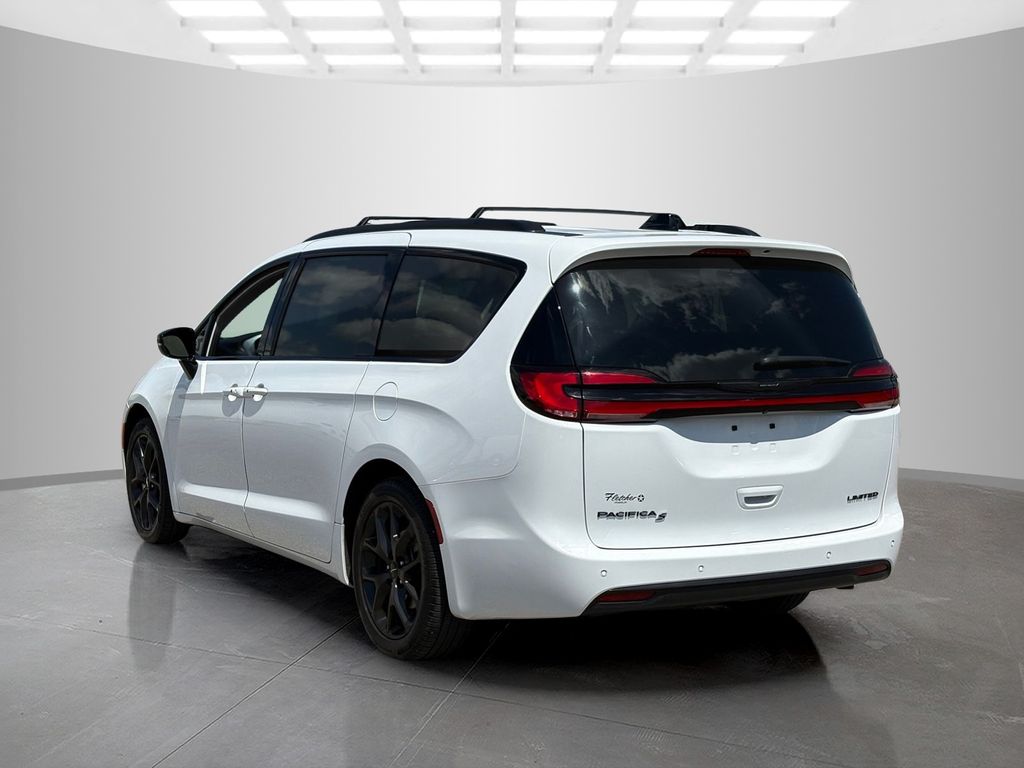 2025 Chrysler Pacifica Limited FWD
